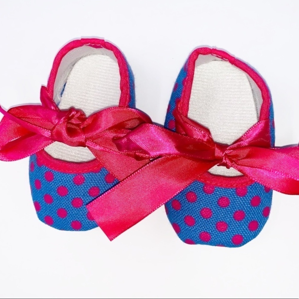 NEW Baby Girl Shoes Blue and Pink Polka Dot